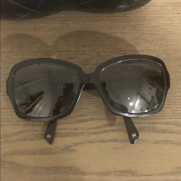 Authentic Chanel sunglasses 5143 - Picture 4 of 16